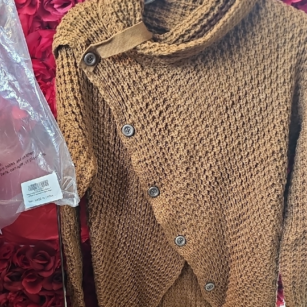 Girls NWT Brown Knit Button-Up Cowl Neck Sweater Size Medium